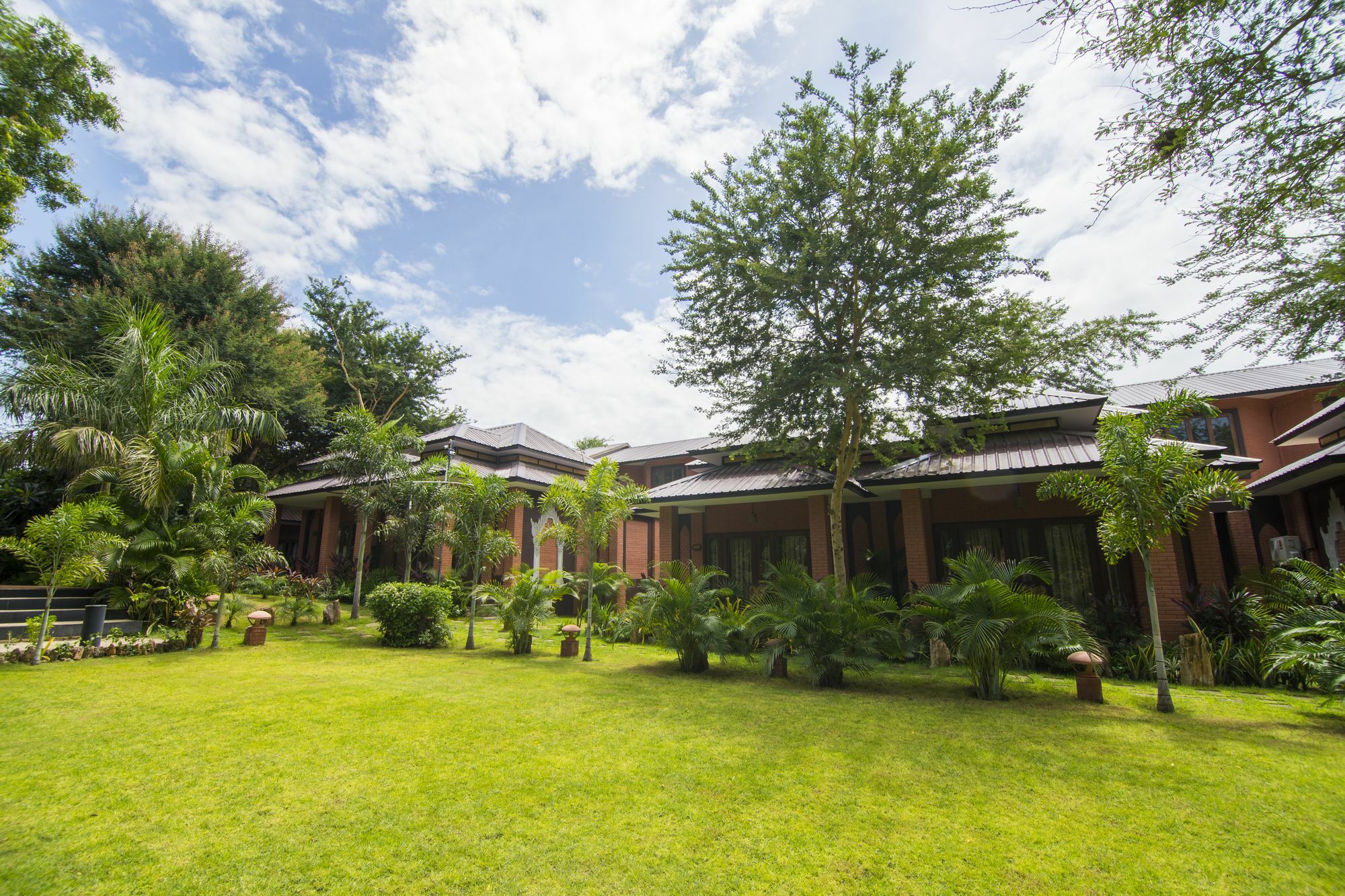 Bawga Theiddhi Hotel Bagan Luaran gambar